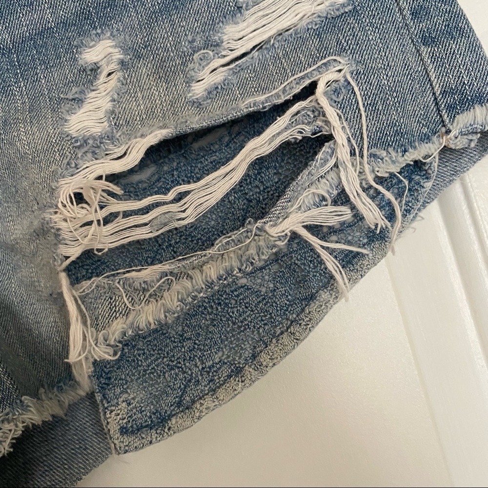 American Eagle High Rise Festival Light Wash Jean Shorts - Picture 5 of 5